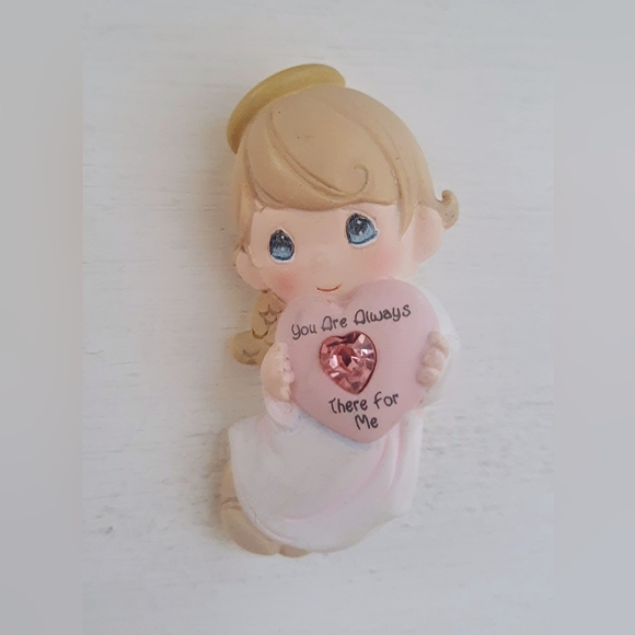Vintage 1999 Precious Moments Angel Pin - Picture 2 of 5